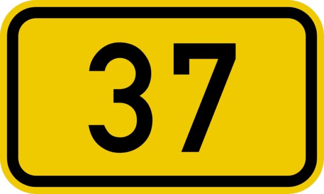 Số 37 tượng trưng cho sự mạnh, hạnh phúc đong đầy, may mắn